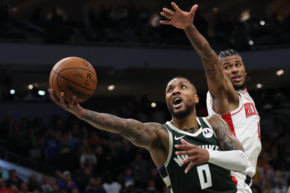 前锋拿球稳 前锋拿球稳