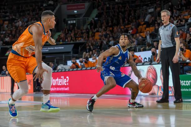 教练不仅需 教练不仅需